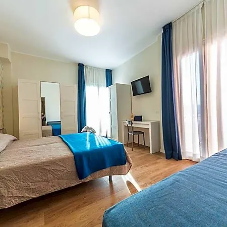 Kiss Hotel